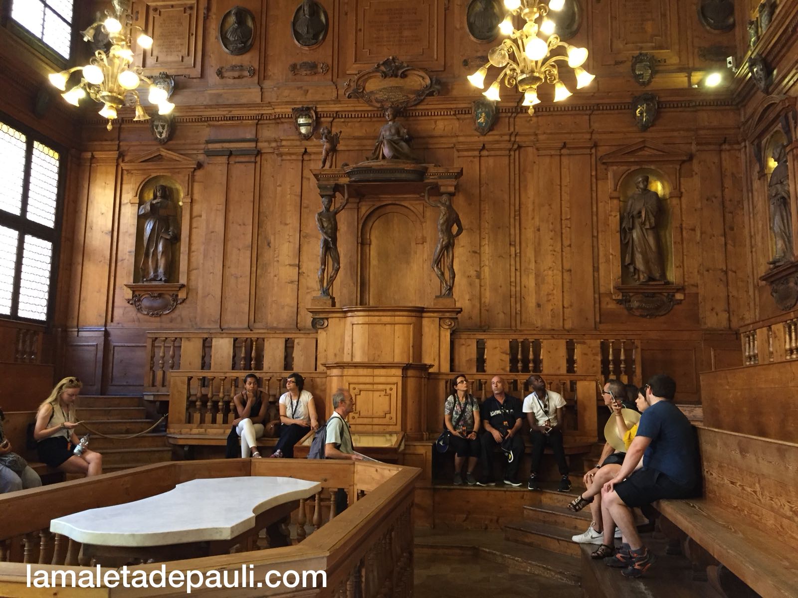 5c902802-4273-4431-bc18-0828a11580f1