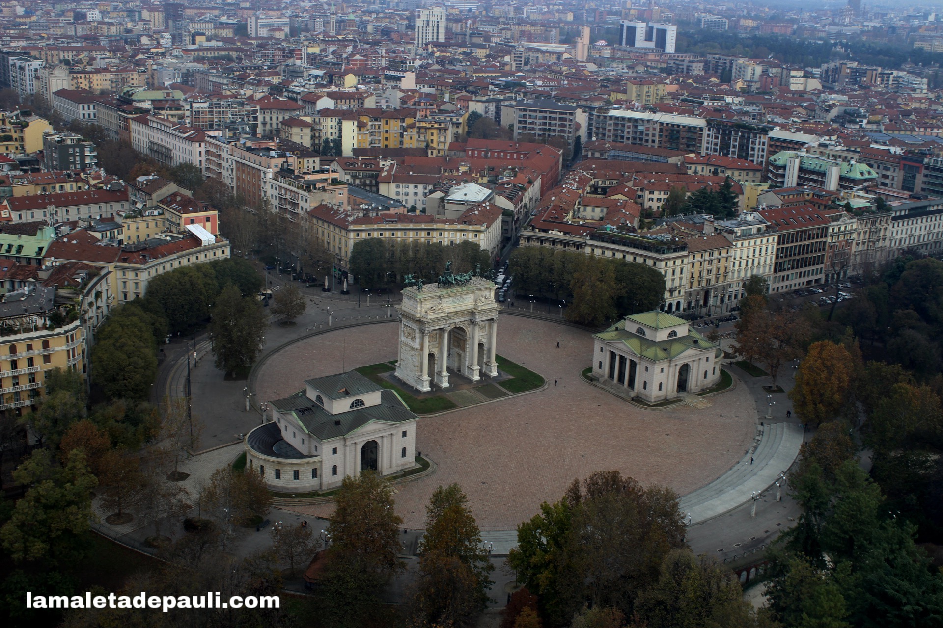 F785E04C-0040-4BF3-9104-84372411286A